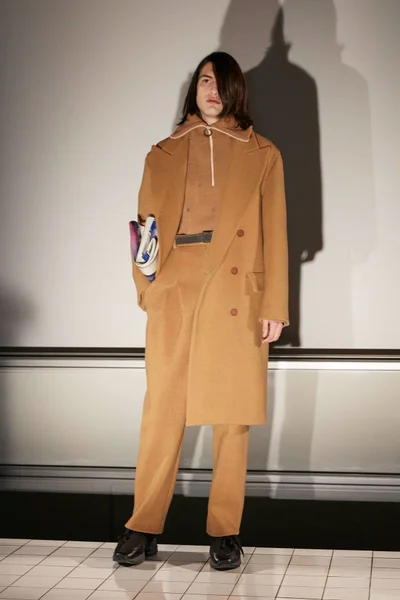 Look 5